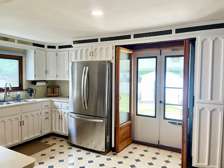 218 Lynnhaven Dr — Photo 11