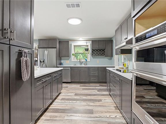 5th image of 39680 Oakwood Est