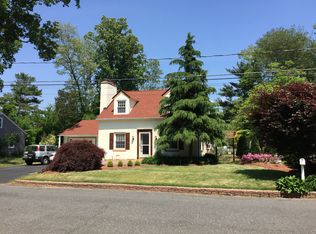 7 Swan Lake Park, Freehold, NJ 07728