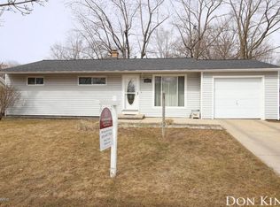4177 Miramar Ave NE, Grand Rapids, MI 49525