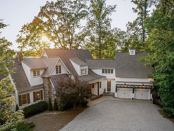 4th image of 2183 Backbone Rd