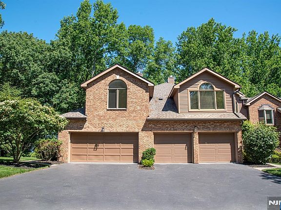 2nd image of 23 Lakeview Dr
