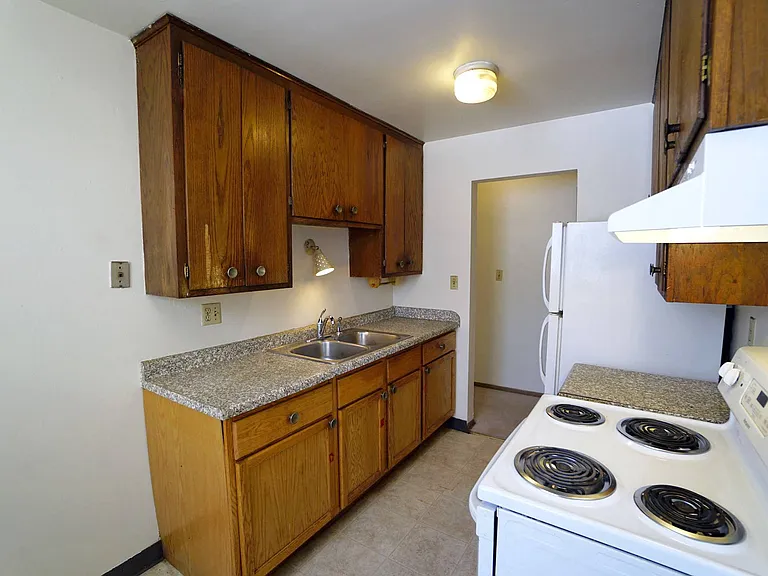 Priscilla Standish Apartments — Photo 60