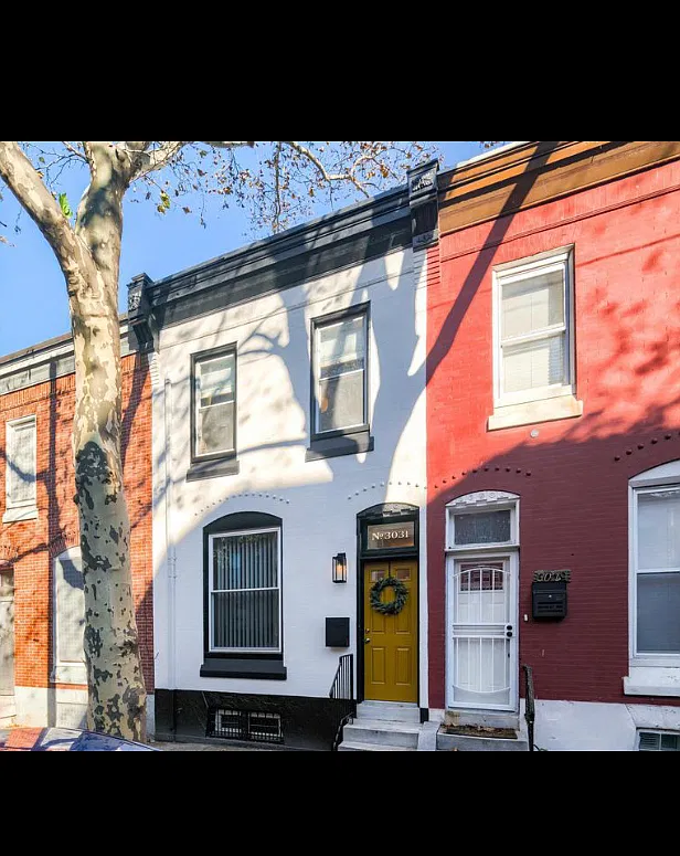 3031 W Stiles St — Photo 1