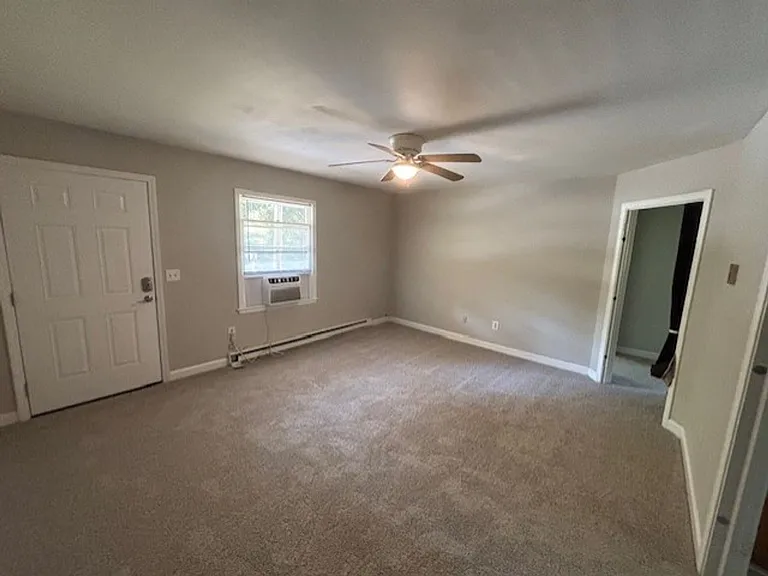 1529 Old Central Rd #B — Photo 9