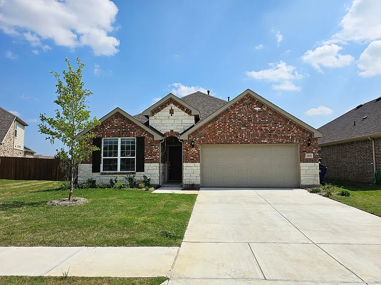3105 Euclid Way — Photo 1