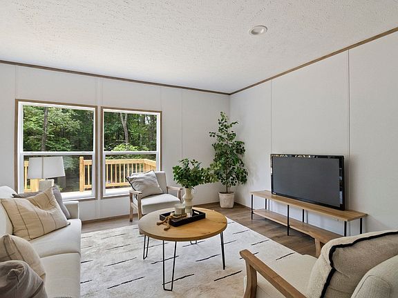 3rd image of 160 Bernice Dr