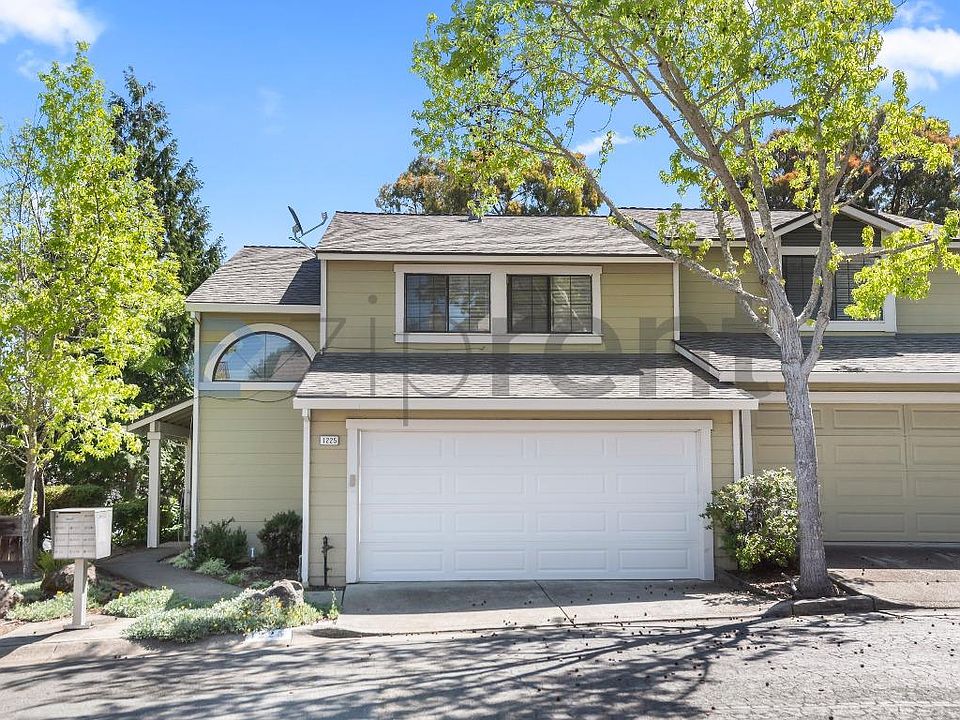 1st image of 1225 Oak Hill Ct