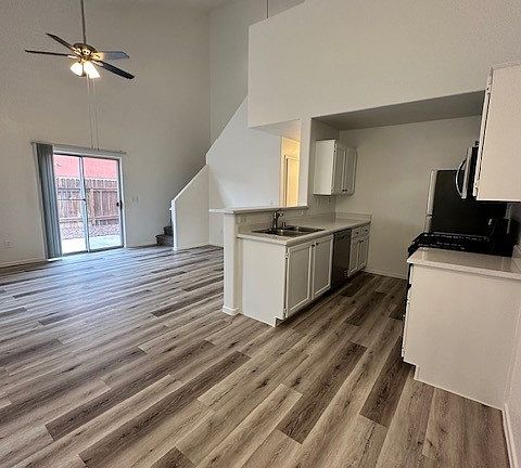 3rd image of 1300 Emerywood Ct #0