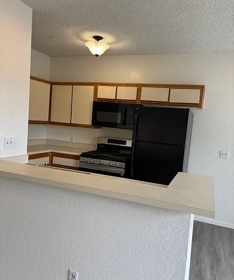 1307 Mount Gleason Ave #204 — Photo 3