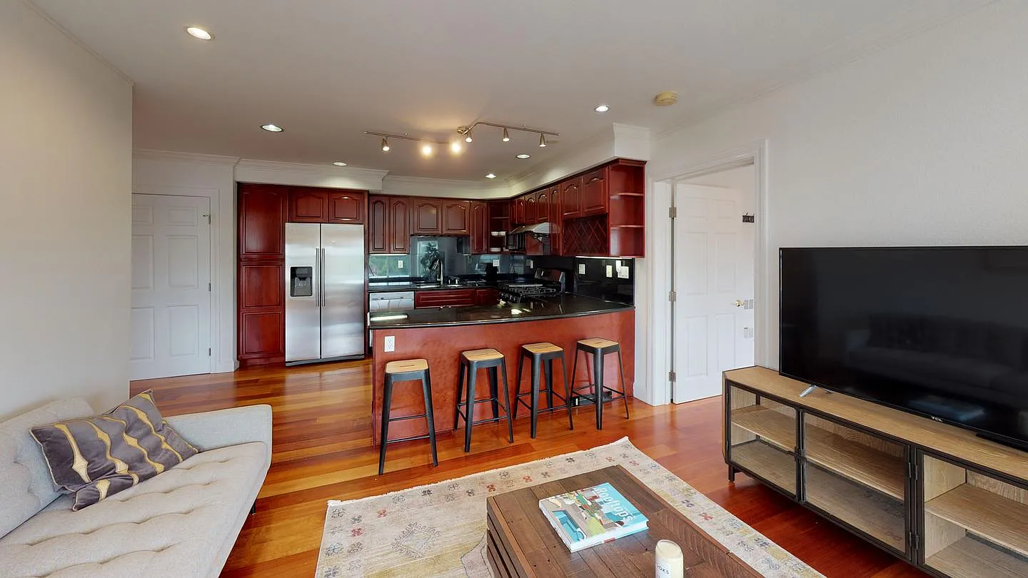 1 bed, 1.0 bath, $1,385 — Photo 4