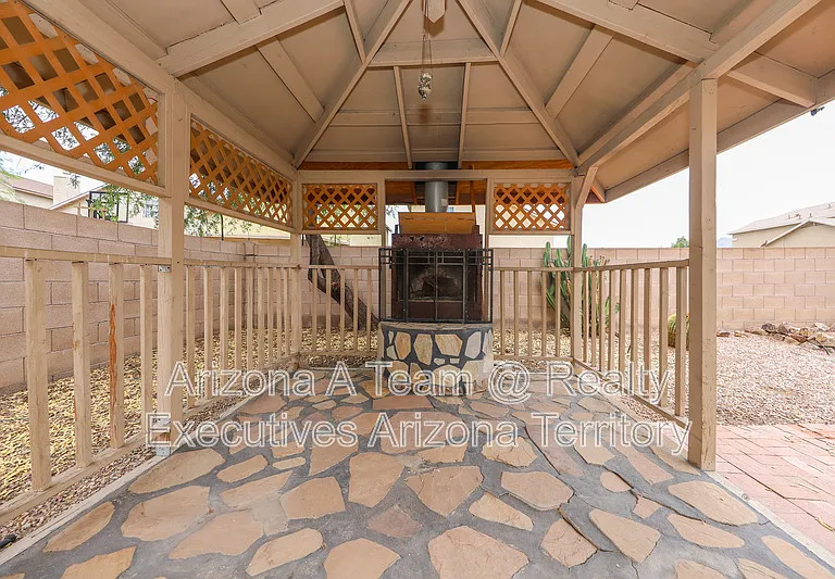2416 W Chris Oliver Way — Photo 25