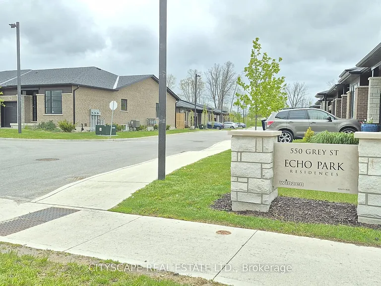 550 Grey St #28 — Photo 40
