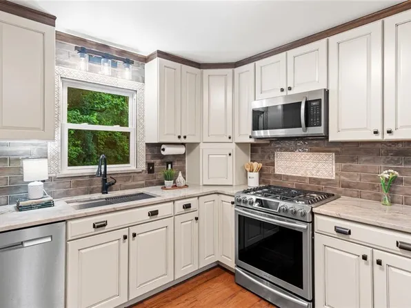 211 Caboose Ln, Woodstock, GA 30189