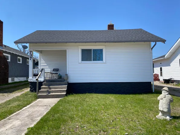 737 S 1st St, Rogers City, MI 49779