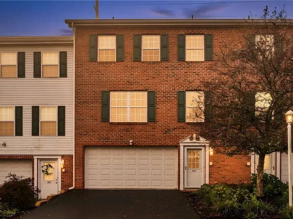 203 Northglen Ct, Gibsonia, PA 15044