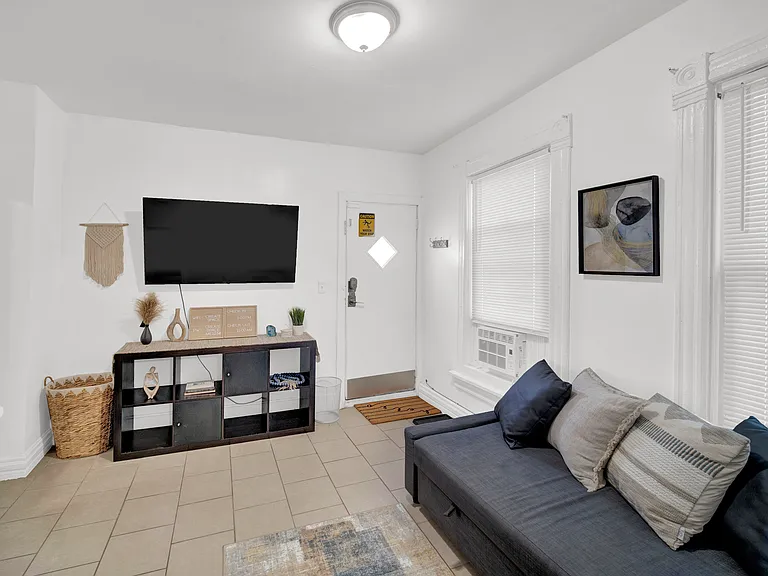 1721 N Kimball Ave #2R — Photo 3