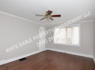 57 1st St #C, Pittston, PA 18641