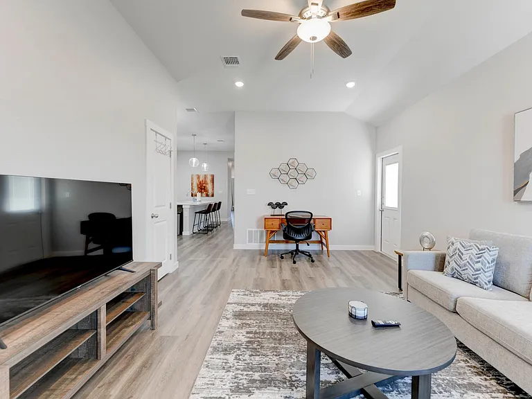 4019 Keller Rd #B — Photo 33