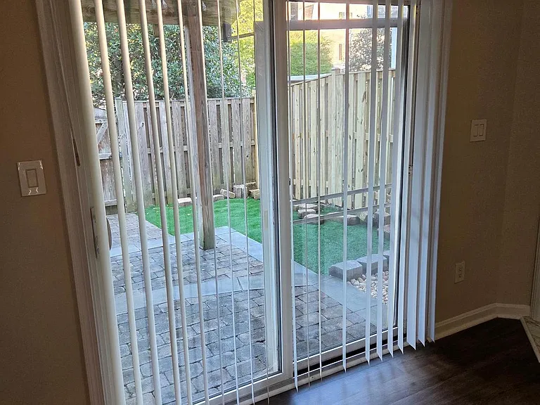 5504 Sacramento Mews Pl — Photo 37