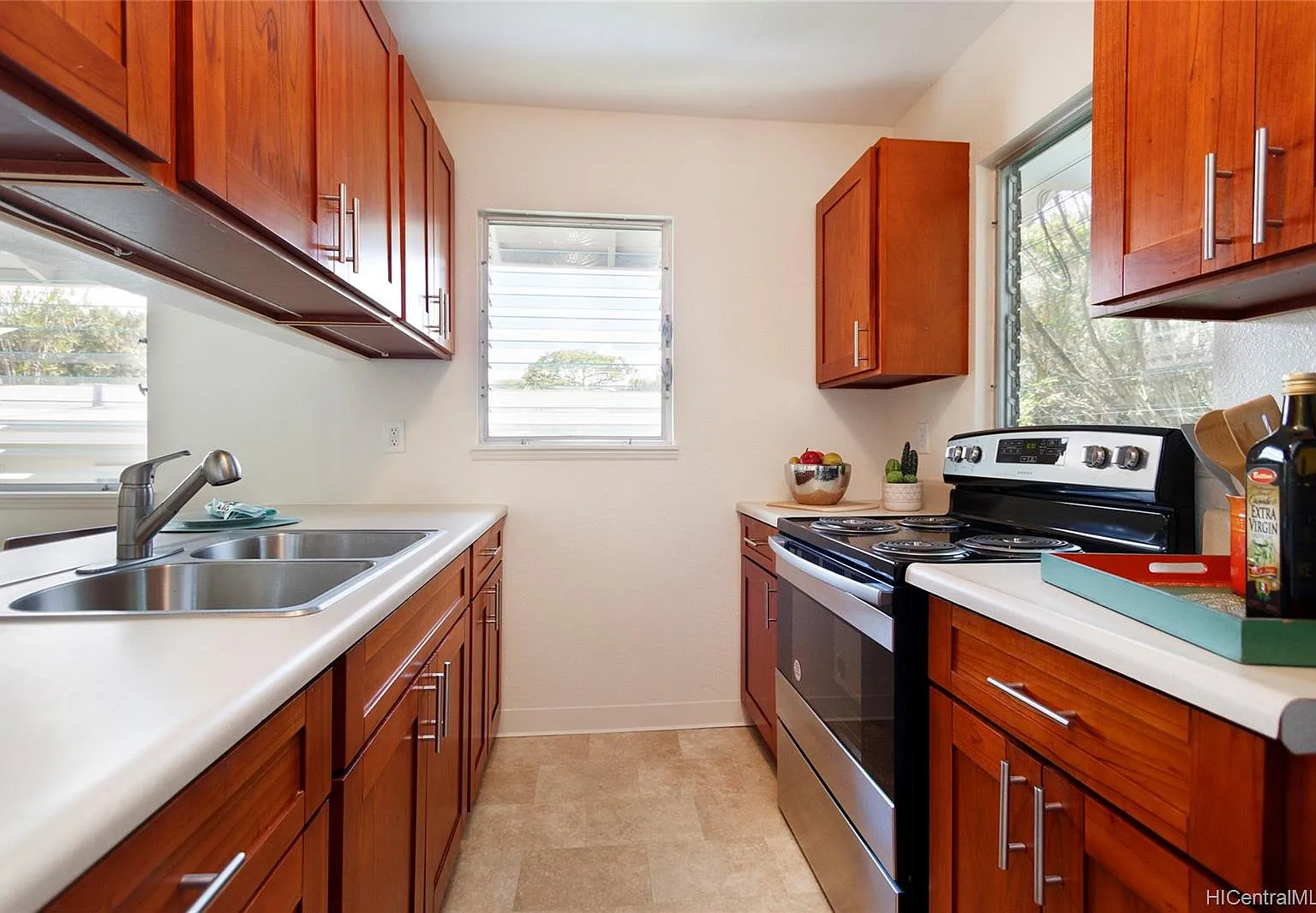 2236 Oahu Ave — Photo 3