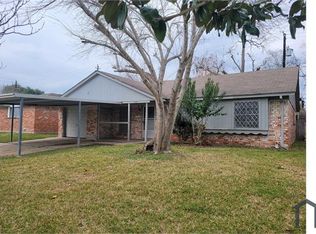 3822 Heatherbrook Dr, Houston, TX 77045