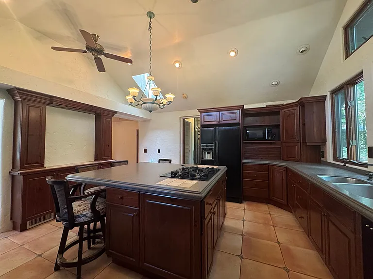 2616 SW 4th Pl — Photo 18