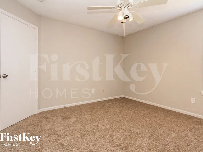7608 Lake Vista Ln — Photo 8