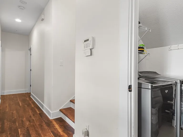 5806 Jasmine Ct — Photo 7