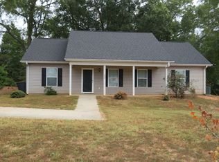 202 Heyward Ave, Honea Path, SC 29654