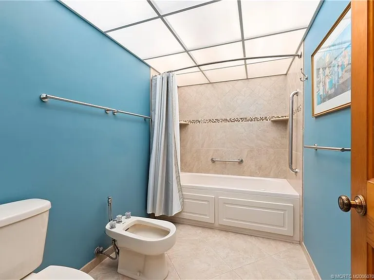 9960 S Ocean Dr #Penthouse 5 — Photo 35