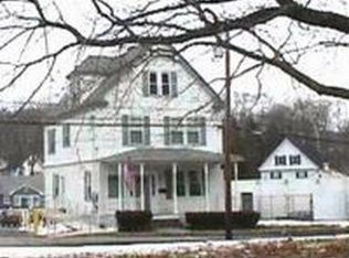 568 Rogers St, Lowell, MA 01852