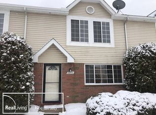 29853 Cathy Ln, Chesterfield, MI 48047