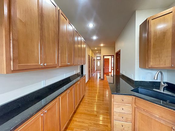 3rd image of 3618 Juniata St #B
