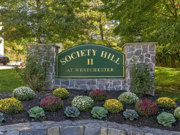 26 Edinburgh Drive, Peekskill, NY 10566