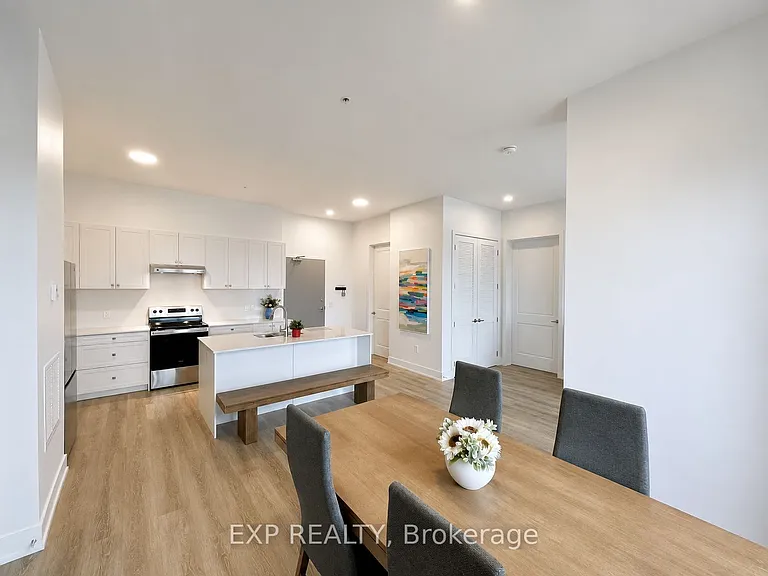 19 West St N #Penthouse 2 — Photo 6