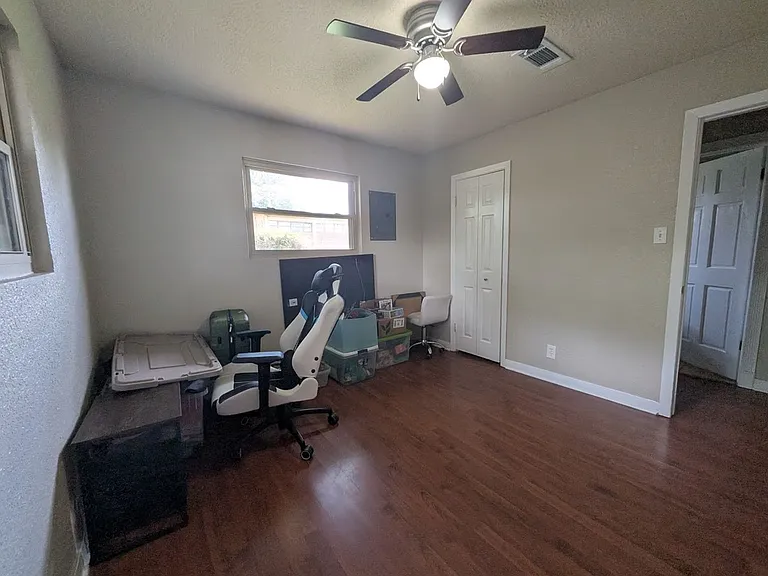 1235 Palm Dr — Photo 12