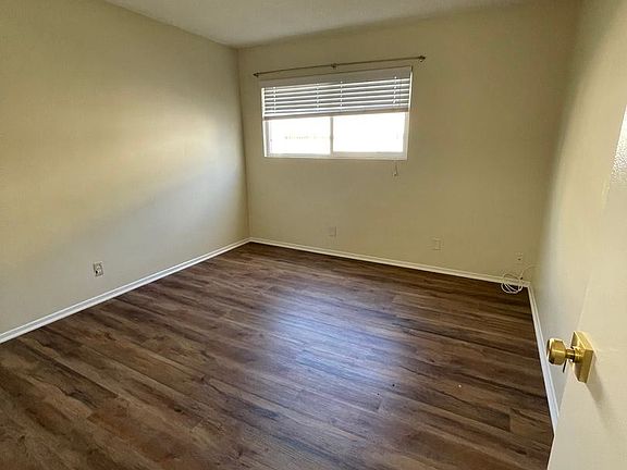 2nd image of 517 N Francisca Ave APT 2
