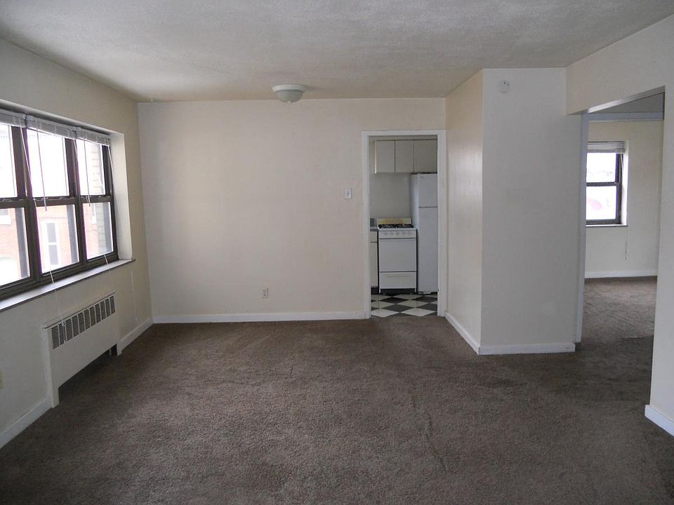 1st image of 277 Linwood Ave APT 4B