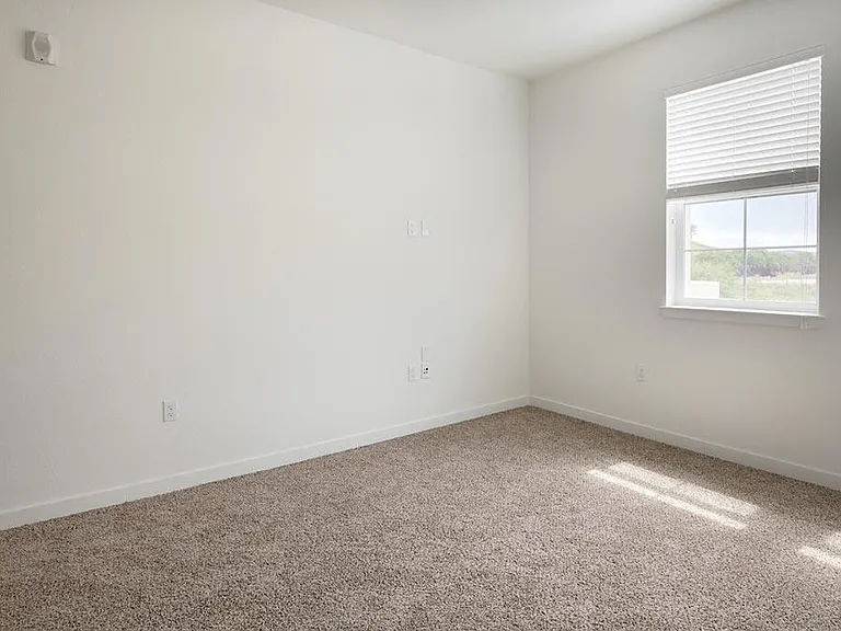 Deer Creek Apartments — Photo 19