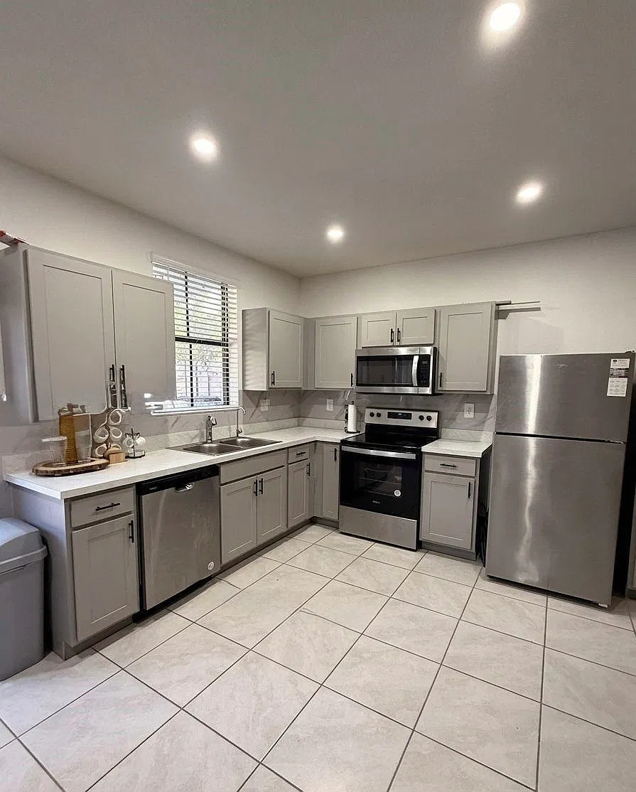 3 bed, 3.5 bath, 1380 sqft, $2,550 — Photo 3