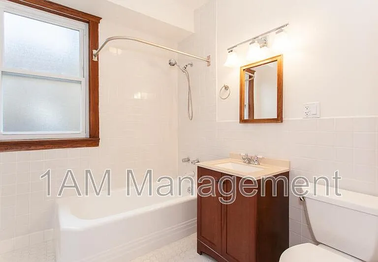 3228 N Lawndale Ave #2 — Photo 4
