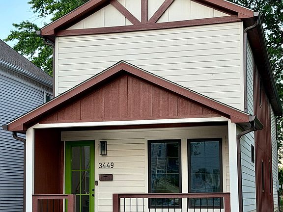 2nd image of 3449 N Kenwood Ave