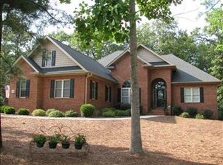 385 Burning Tree Rd, Pinehurst, NC 28374