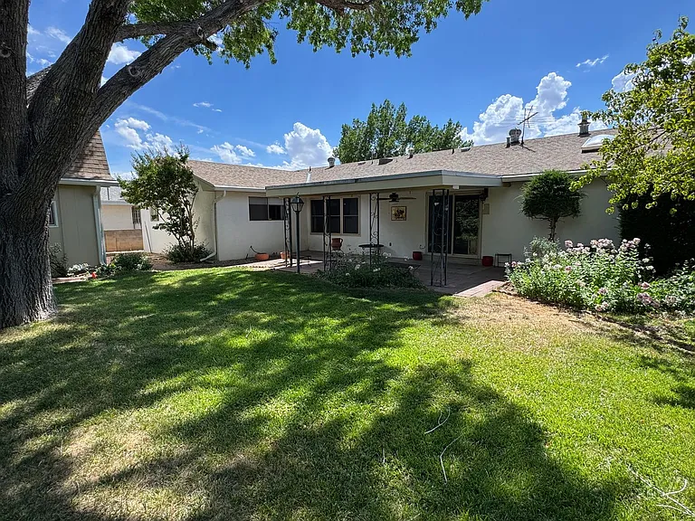 4304 Andrew Dr NE — Photo 19
