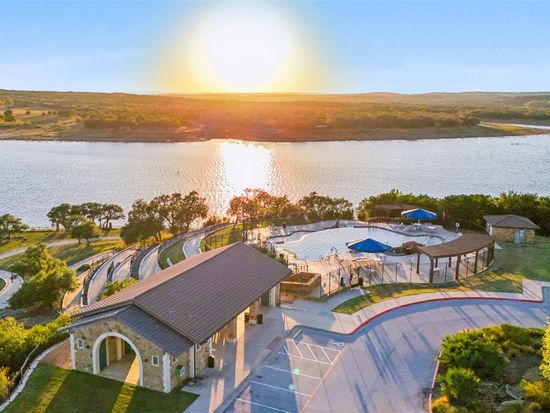 7906 Turnback Ledge Trl, Lago Vista, TX 78645