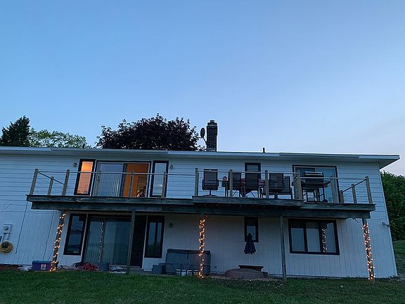 3rd image of 8854 Dawn Cir