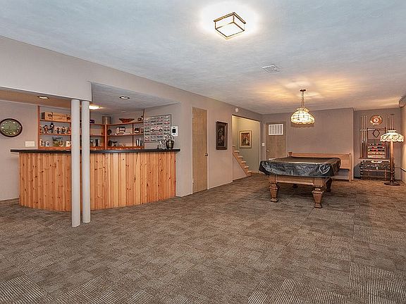 4th image of 6102 Underwood Ave