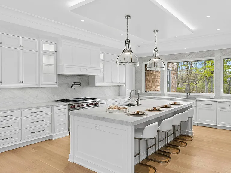 25 Fresh Pond Rd — Photo 37