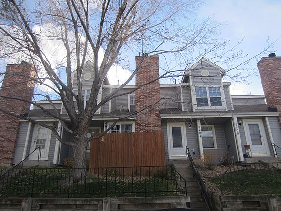 Outside of town home. Town home is the middle house. 